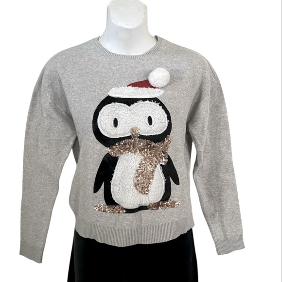 Forever 21 Sweaters - Forever 21 Penguin Holiday Christmas Sequin Gray Neutral Crewneck Sweater Sz M
